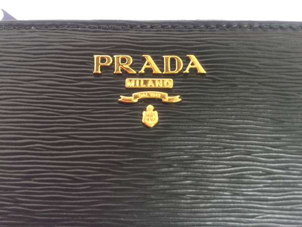 PRADA プラダキーケース コピー Vitello Move ジップアラウンドキーケース 1PG604